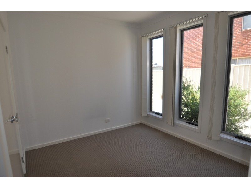 7 Bilbao Way, Point Cook VIC 3030