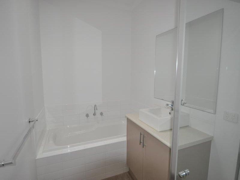 7 Bilbao Way, Point Cook VIC 3030