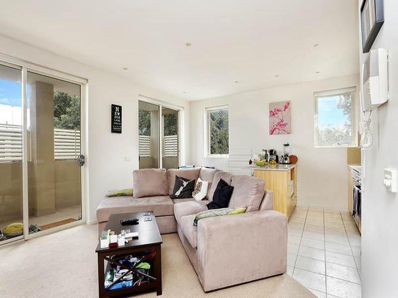 9/45 Marine Parade, St Kilda VIC 3182