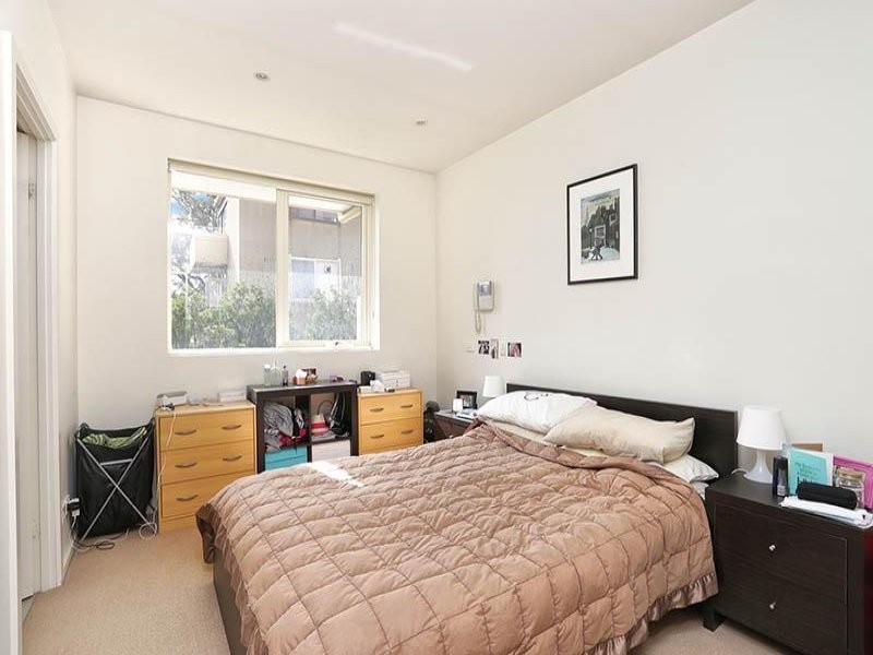 9/45 Marine Parade, St Kilda VIC 3182