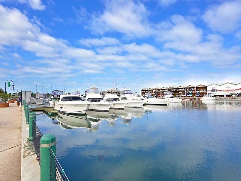 9/45 Marine Parade, St Kilda VIC 3182
