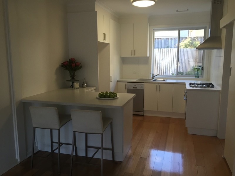 26 Leopold Crescent, Mont Albert VIC 3127