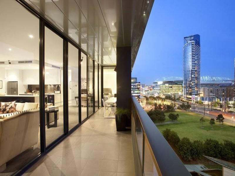 904/1 Encounter Way, Docklands VIC 3008