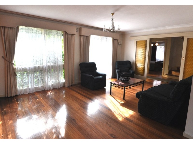 22 Radleigh Drive, Wheelers Hill VIC 3150