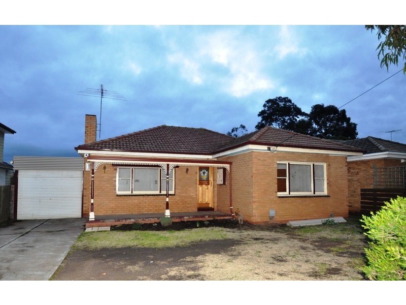 215 Station Road, Melton South VIC 3338