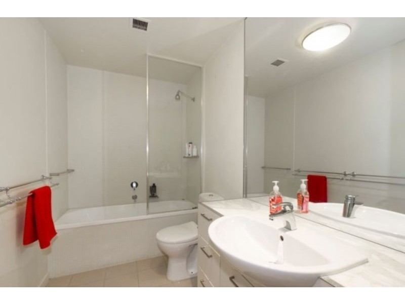 607/15 Caravel Lane, Docklands VIC 3008