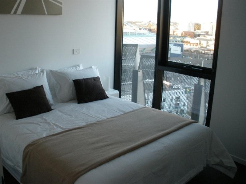 8 Waterview Walk, Docklands VIC 3008