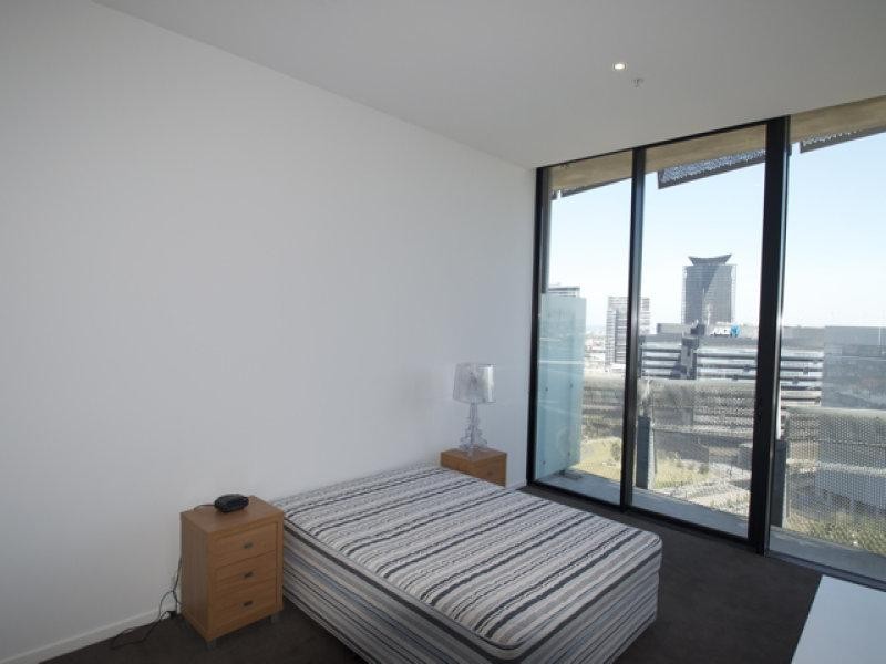 8 Waterview Walk, Docklands VIC 3008
