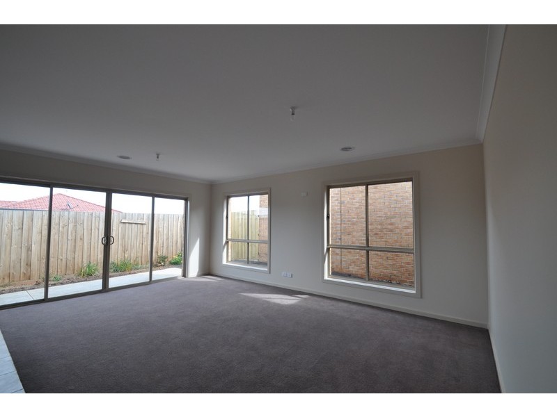4 Black Knight Way, Kurunjang VIC 3337
