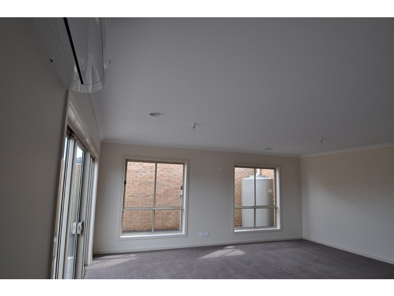 4 Black Knight Way, Kurunjang VIC 3337