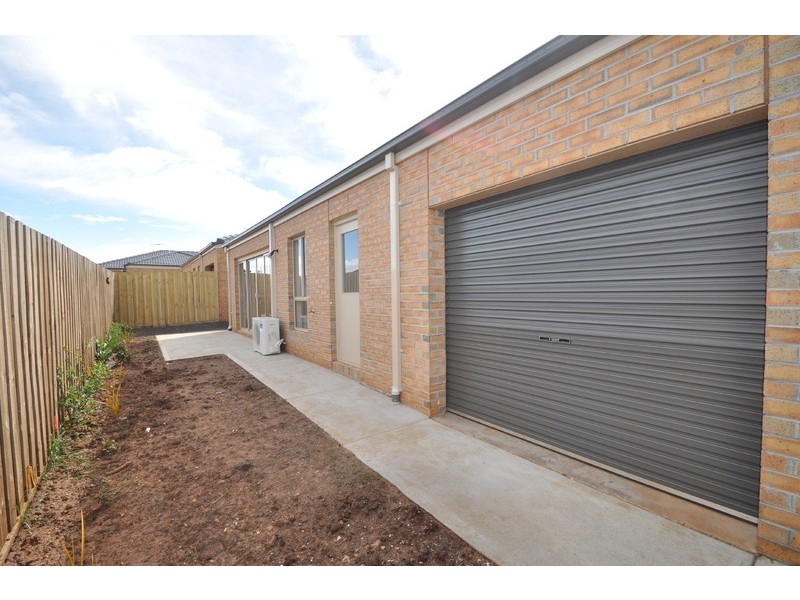 4 Black Knight Way, Kurunjang VIC 3337