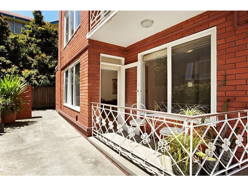 14 Westbury Street, St Kilda East VIC 3183