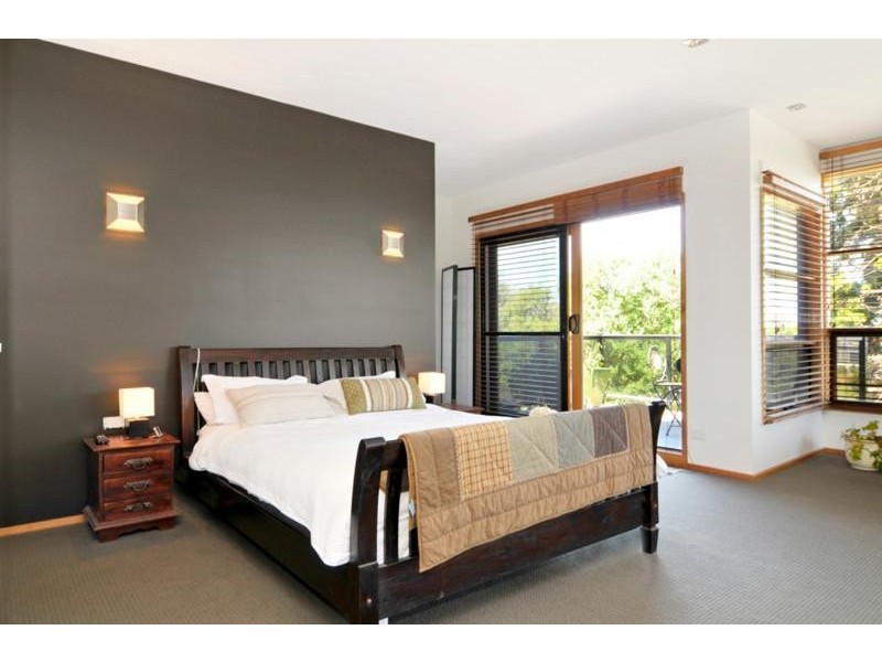 10 Hyton Crescent, Kew VIC 3101