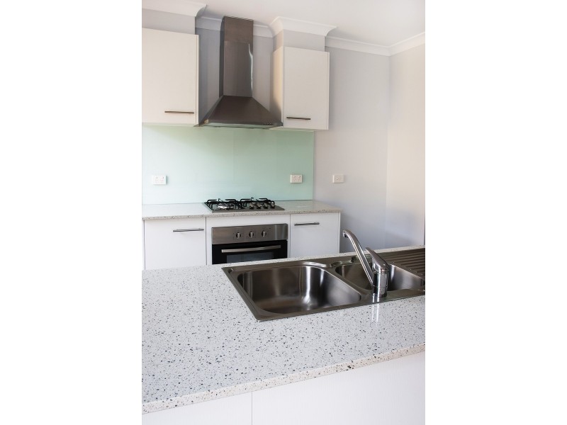 10 Latrobe Street, Cranbourne VIC 3977