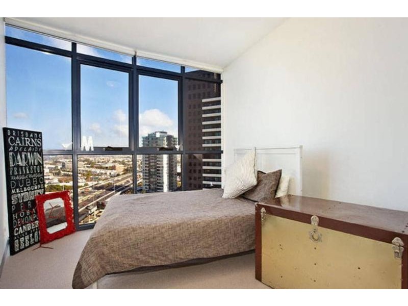 1704/109 Clarendon Street, Southbank VIC 3006