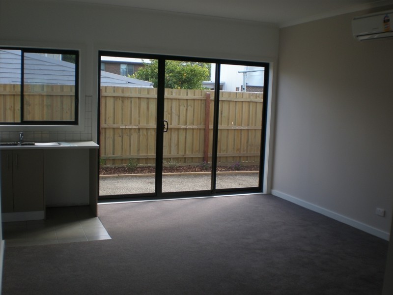 15 Edgar Street, Kingsville VIC 3012