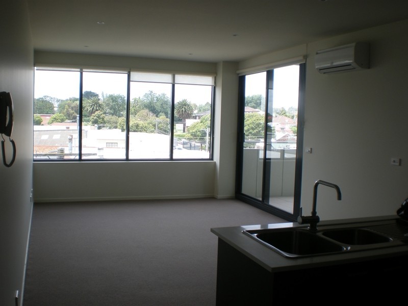 49 Plenty Road, Preston VIC 3072
