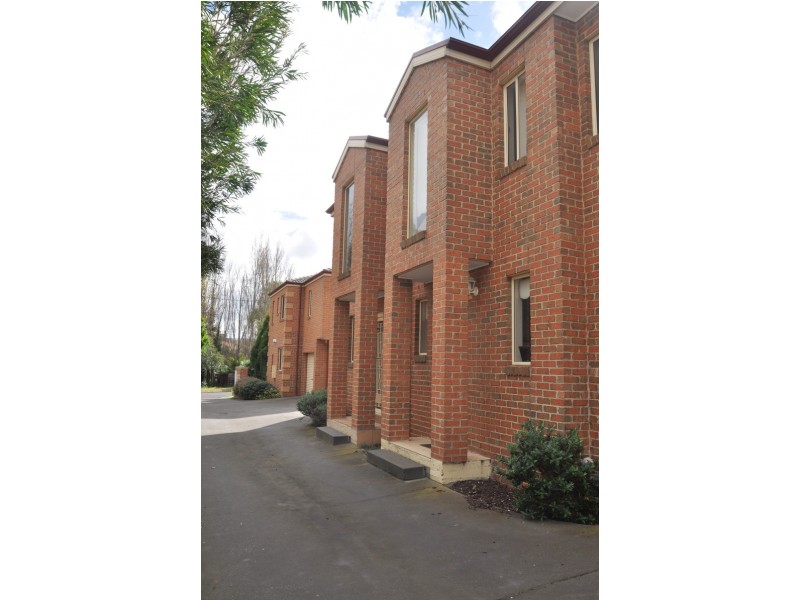 2/19 Waratah Street, West Footscray VIC 3012