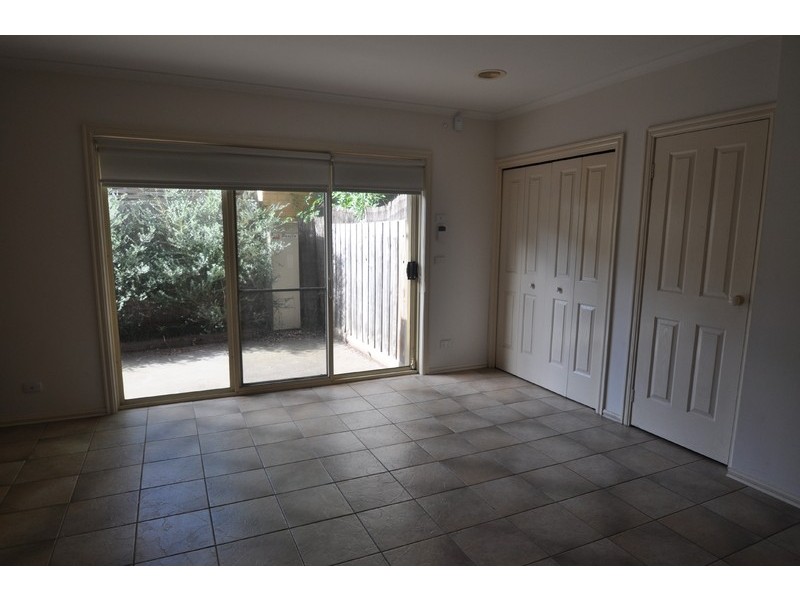 2/19 Waratah Street, West Footscray VIC 3012