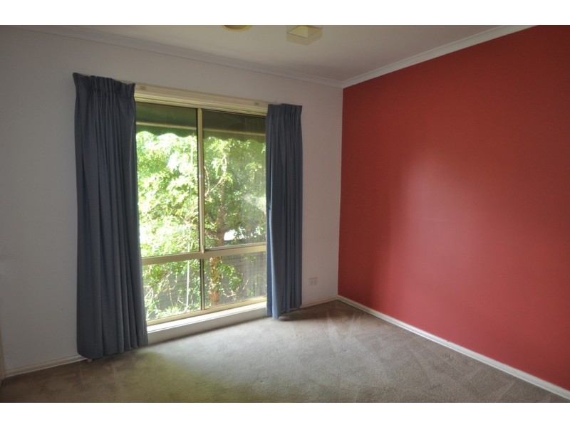 2/19 Waratah Street, West Footscray VIC 3012