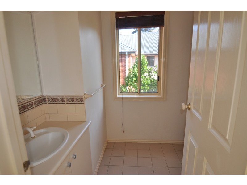 2/19 Waratah Street, West Footscray VIC 3012