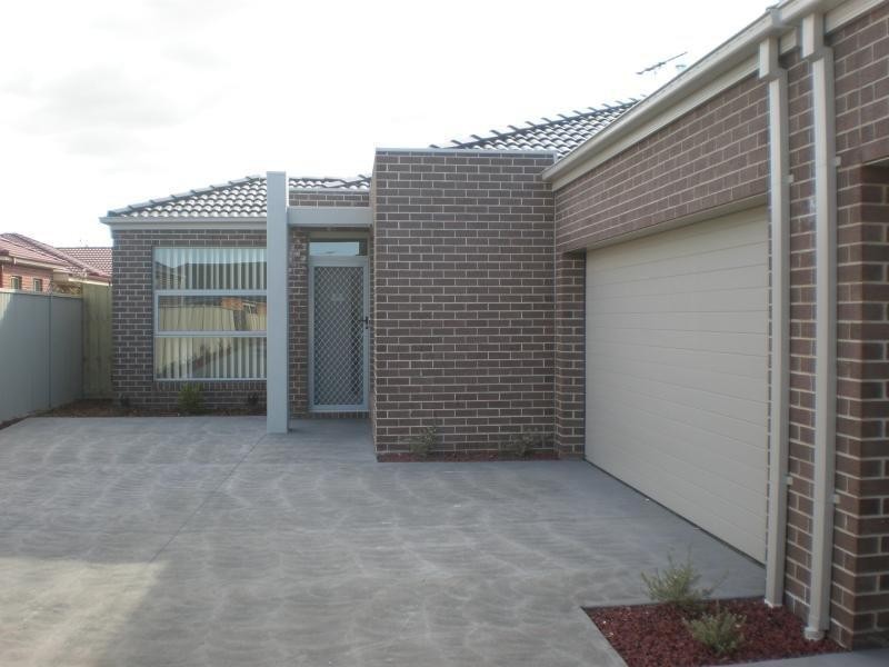 3/23 Tenerrife Crescent, Point Cook VIC 3030