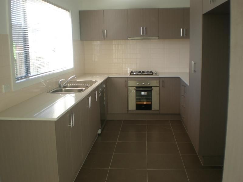 3/23 Tenerrife Crescent, Point Cook VIC 3030