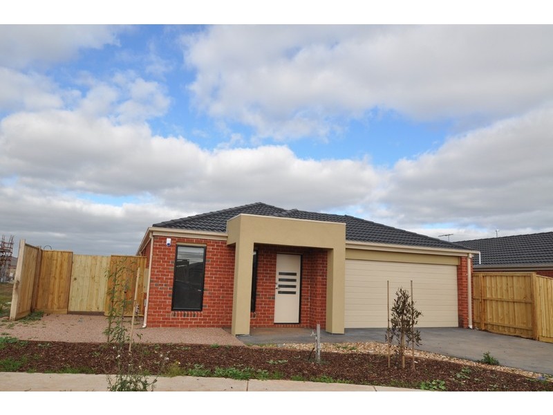 11 Cherry Close, Melton West VIC 3337