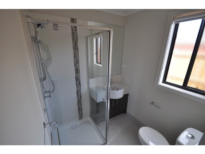 11 Cherry Close, Melton West VIC 3337