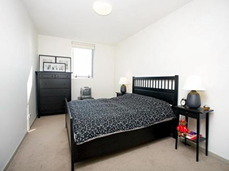 B303/70 Speakmen Street, Kensington VIC 3031