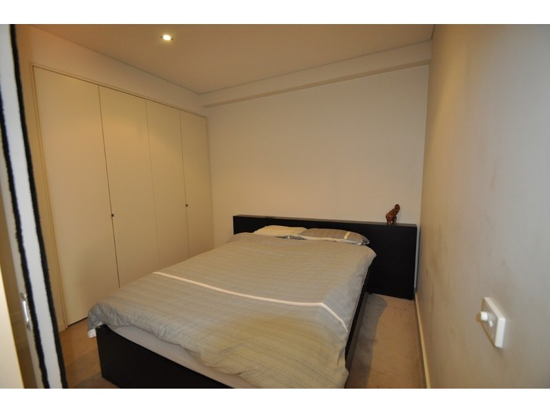 203B/84 Bay Street, Port Melbourne VIC 3207