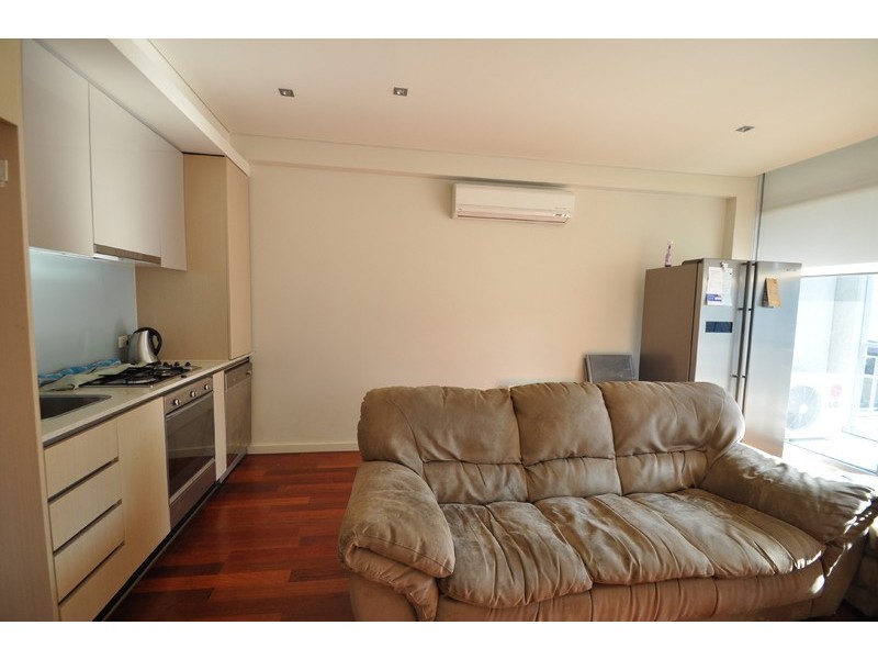 203B/84 Bay Street, Port Melbourne VIC 3207