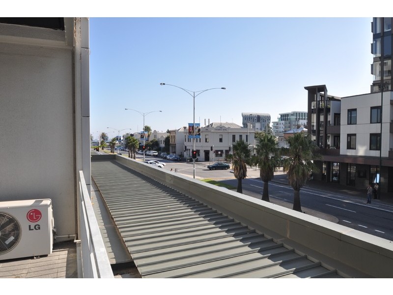 203B/84 Bay Street, Port Melbourne VIC 3207