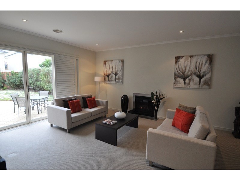 22 Augusta Square, Heatherton VIC 3202