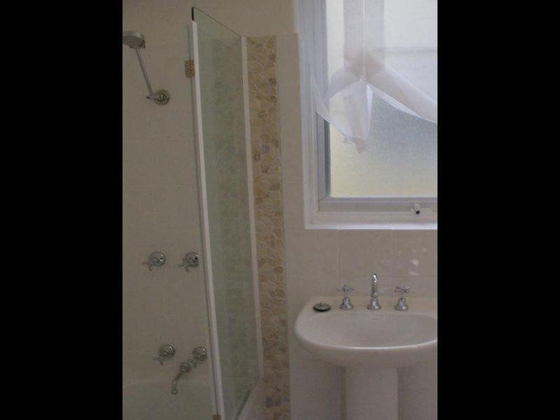 35 Glenhuntly Road, Elwood VIC 3184