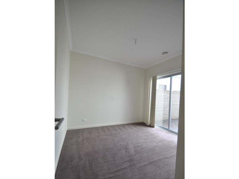 11 Toledo Crescent, Point Cook VIC 3030