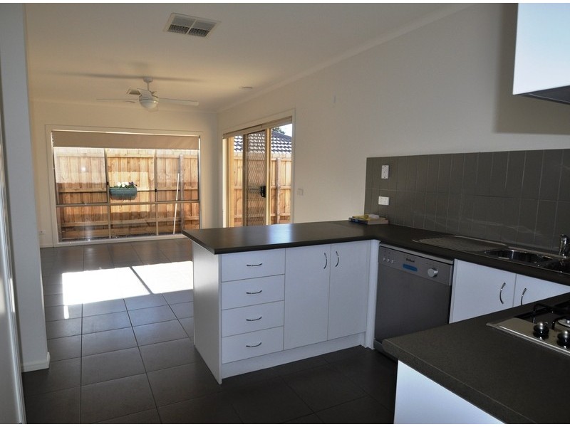 31 Pinewood Drive, Carrum Downs VIC 3201