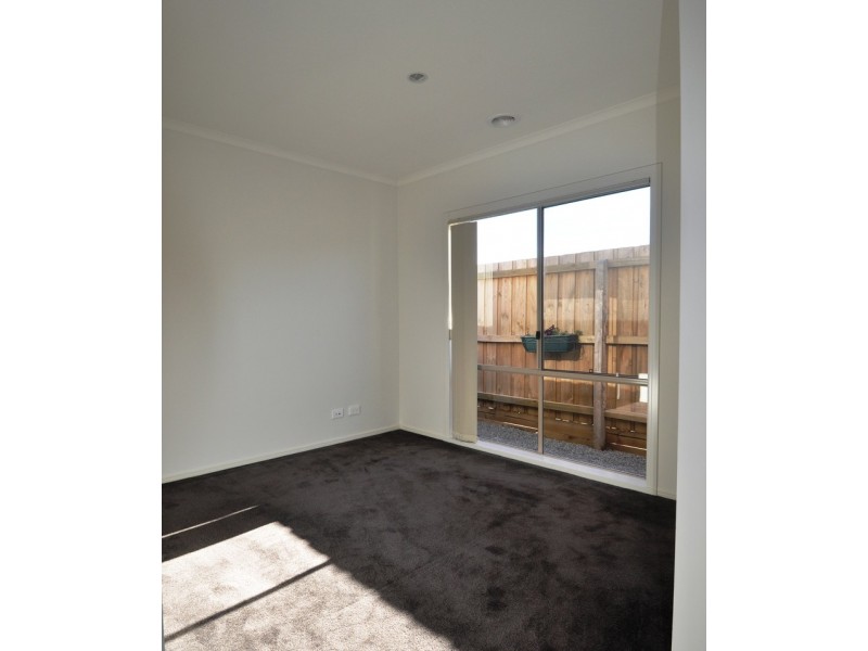 31 Pinewood Drive, Carrum Downs VIC 3201