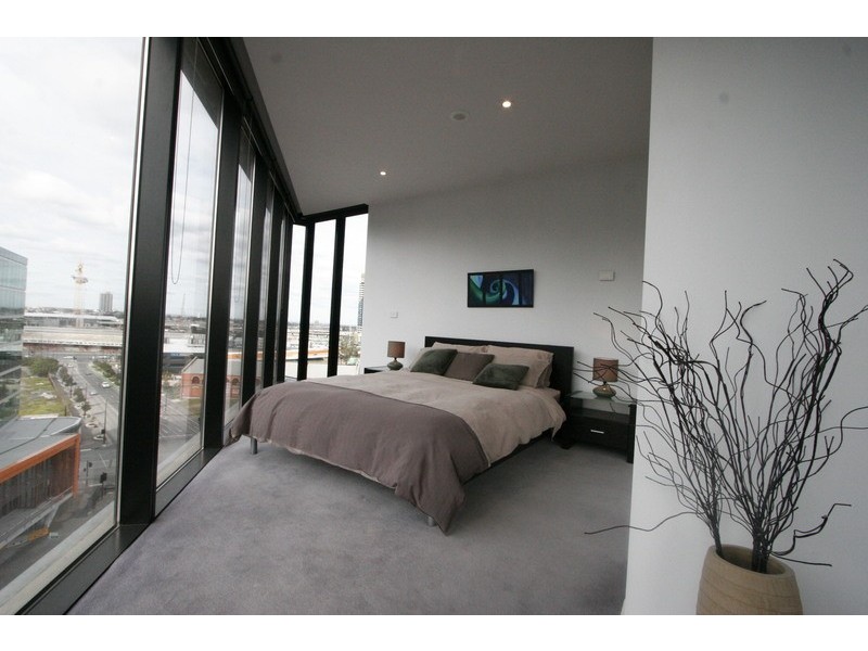 8 Waterview Walk, Docklands VIC 3008