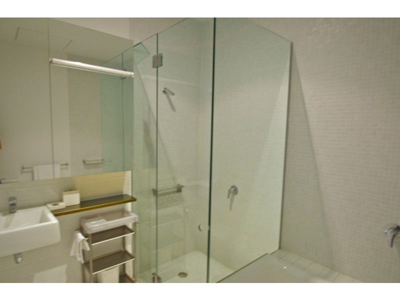 N1801/8 Waterview Walk, Docklands VIC 3008