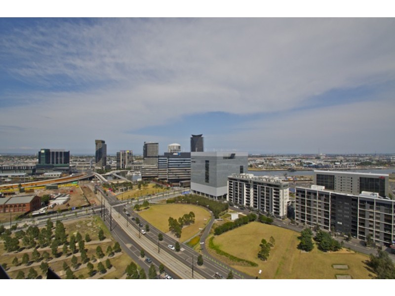 N1801/8 Waterview Walk, Docklands VIC 3008
