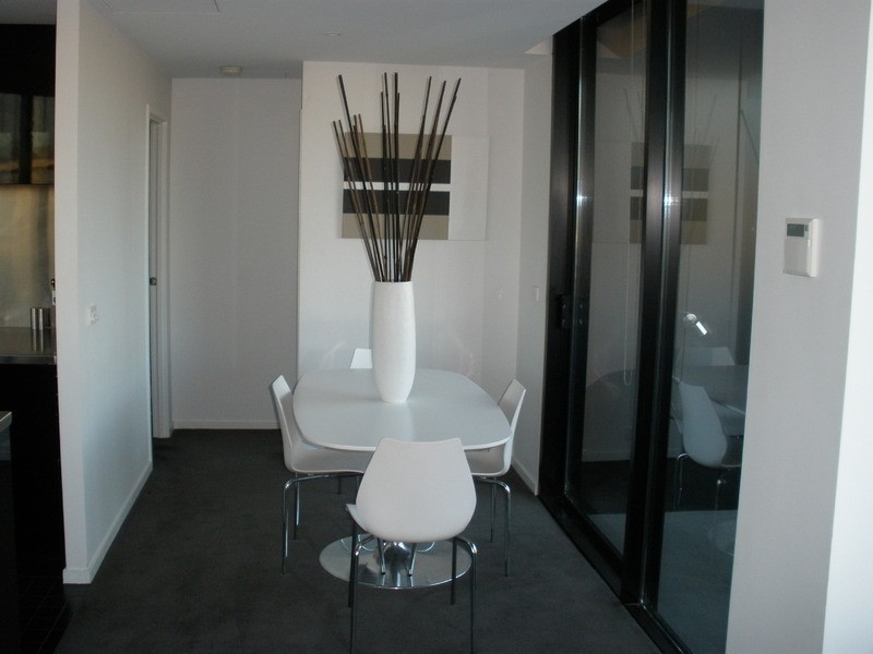 8 Waterview Walk, Docklands VIC 3008