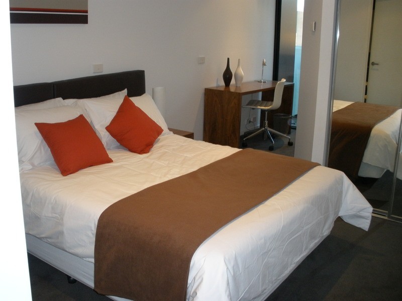 8 Waterview Walk, Docklands VIC 3008