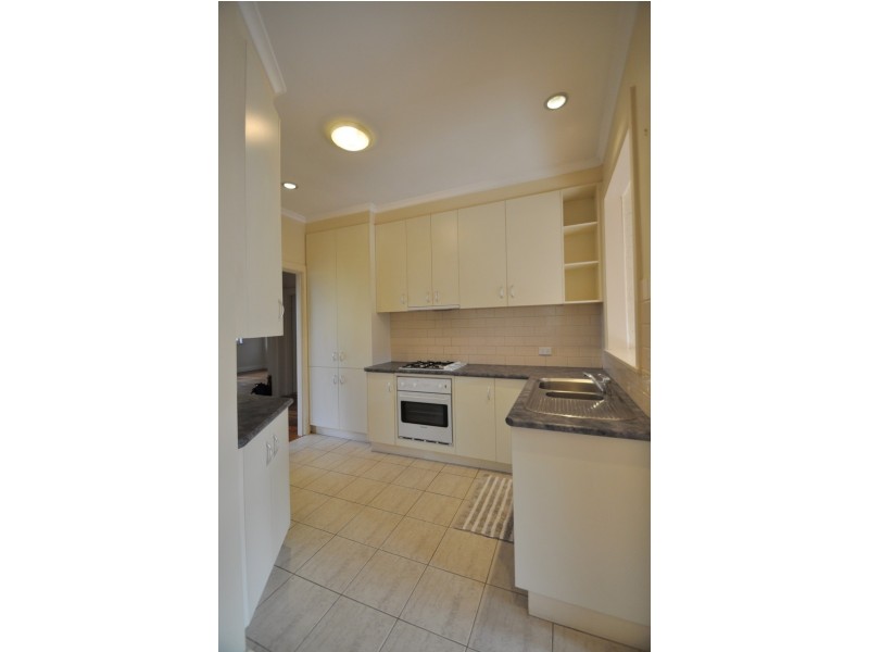 39 Sweetland Road, Box Hill VIC 3128