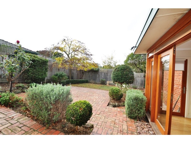 39 Sweetland Road, Box Hill VIC 3128