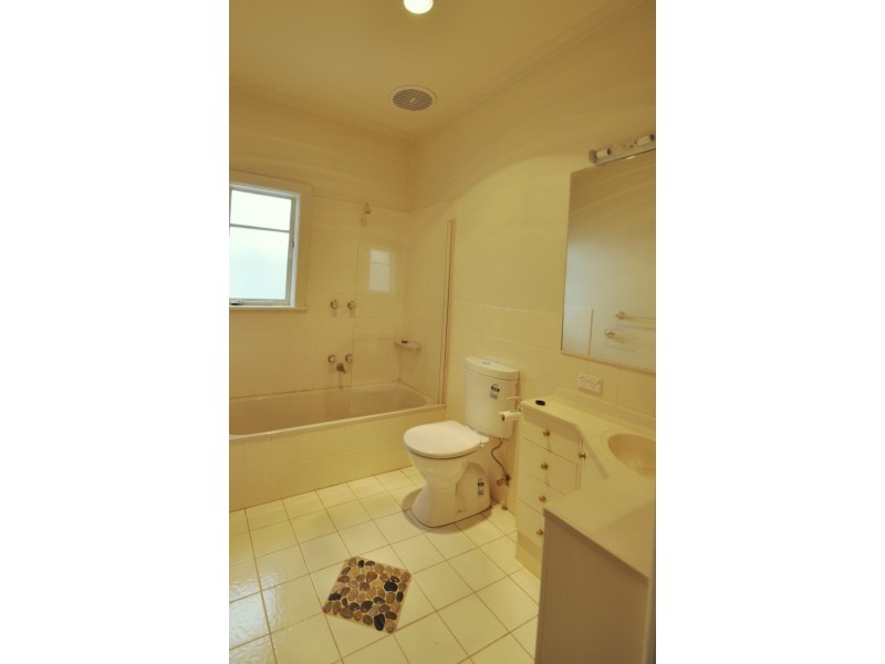 39 Sweetland Road, Box Hill VIC 3128