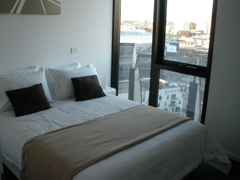 18 Waterview Walk, Docklands VIC 3008