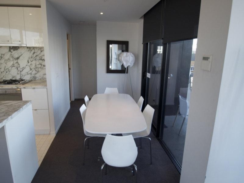 707/18 Waterview Walk, Docklands VIC 3008