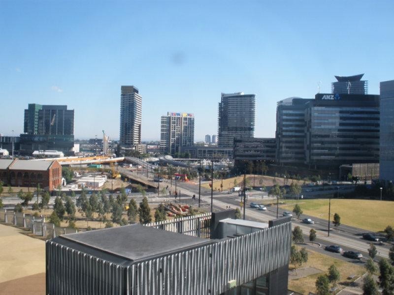 707/18 Waterview Walk, Docklands VIC 3008
