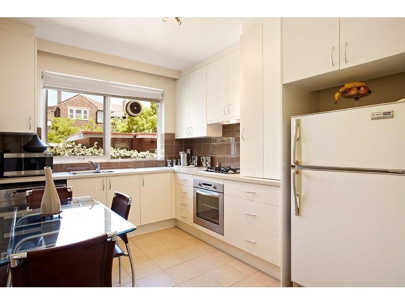 14 Westbury Street, St Kilda East VIC 3183